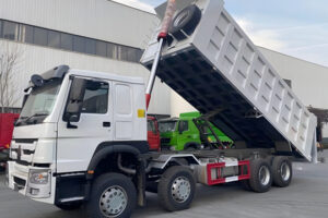 SINOTRUK HOWO 8×4 DUMP TRUCK