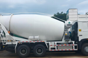 CONCRETE MIXER TRUCK