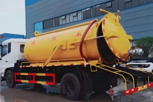 DONGFENG 4X2 8000L SUCTION TRUCK